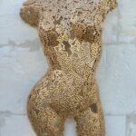 Demi-buste métal chaîne dorée Clémence – sculpture déco en métal, vue 1, fabrication artisanale design