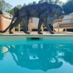 Panthère en écrous métalliques, décoration murale artisanale et moderne vue 2