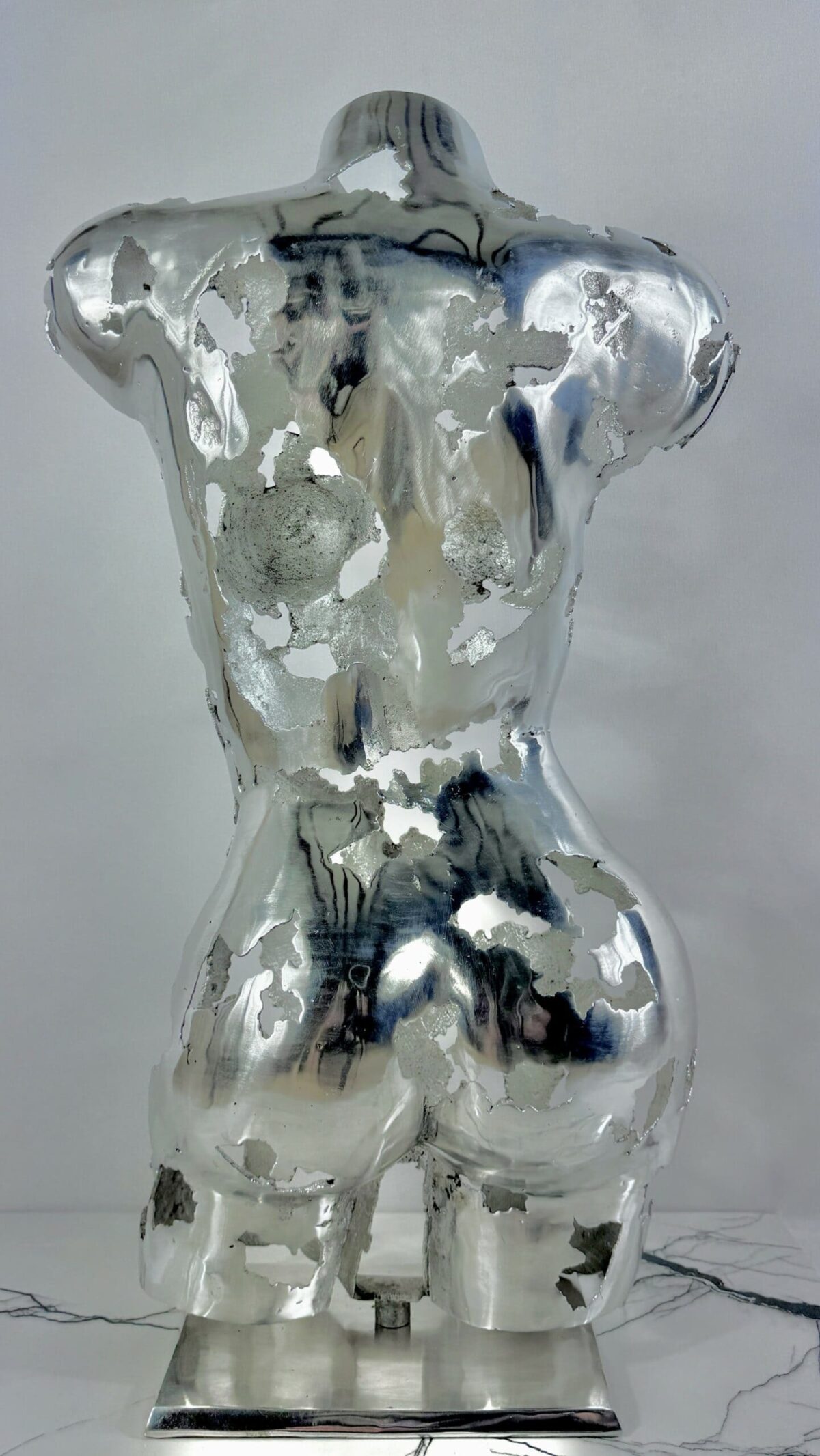 Buste femme aluminium Marine – sculpture déco en métal, vue 2, fabrication artisanale design