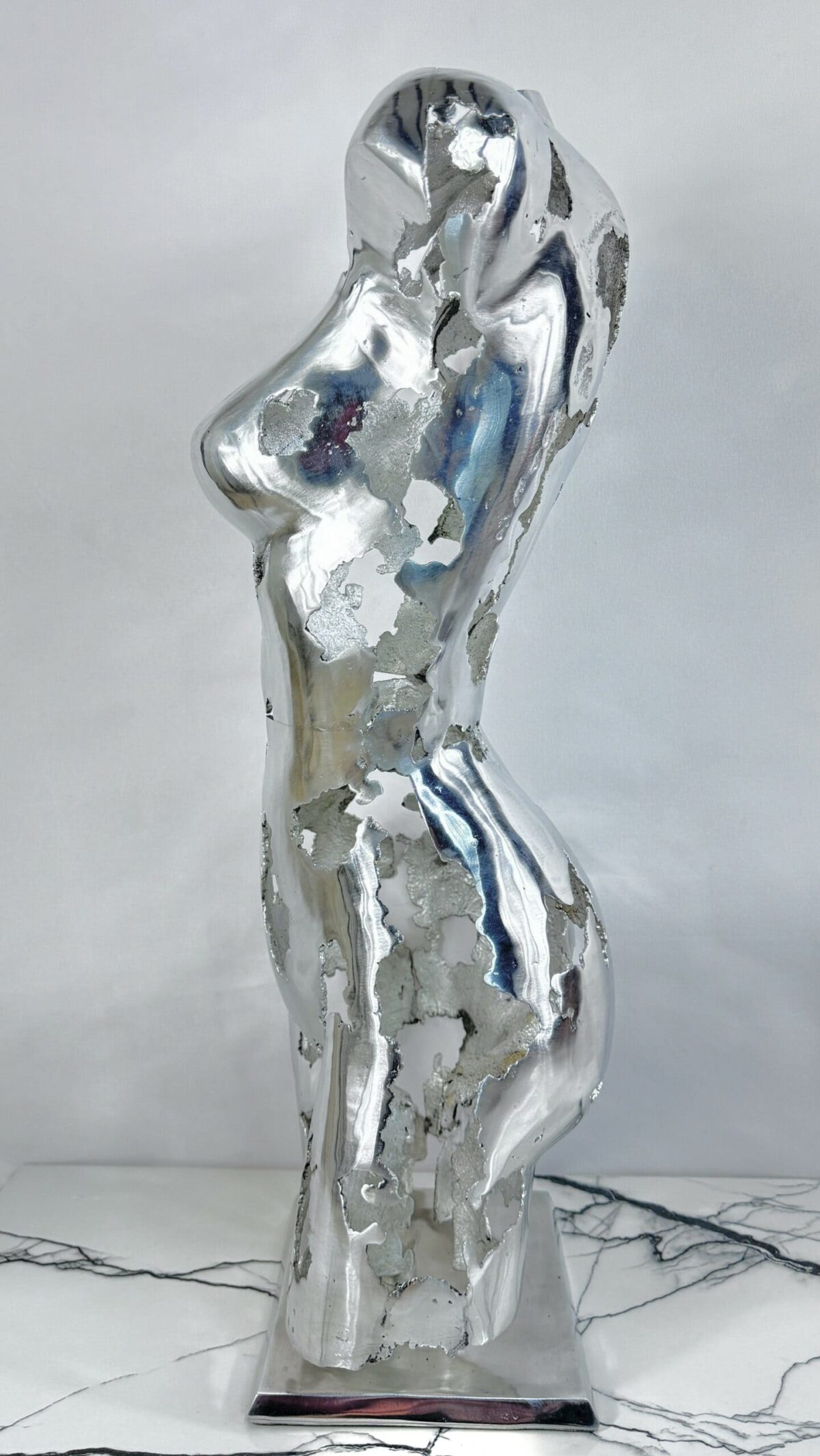 Buste femme aluminium Marine – sculpture déco en métal, vue 3, fabrication artisanale design
