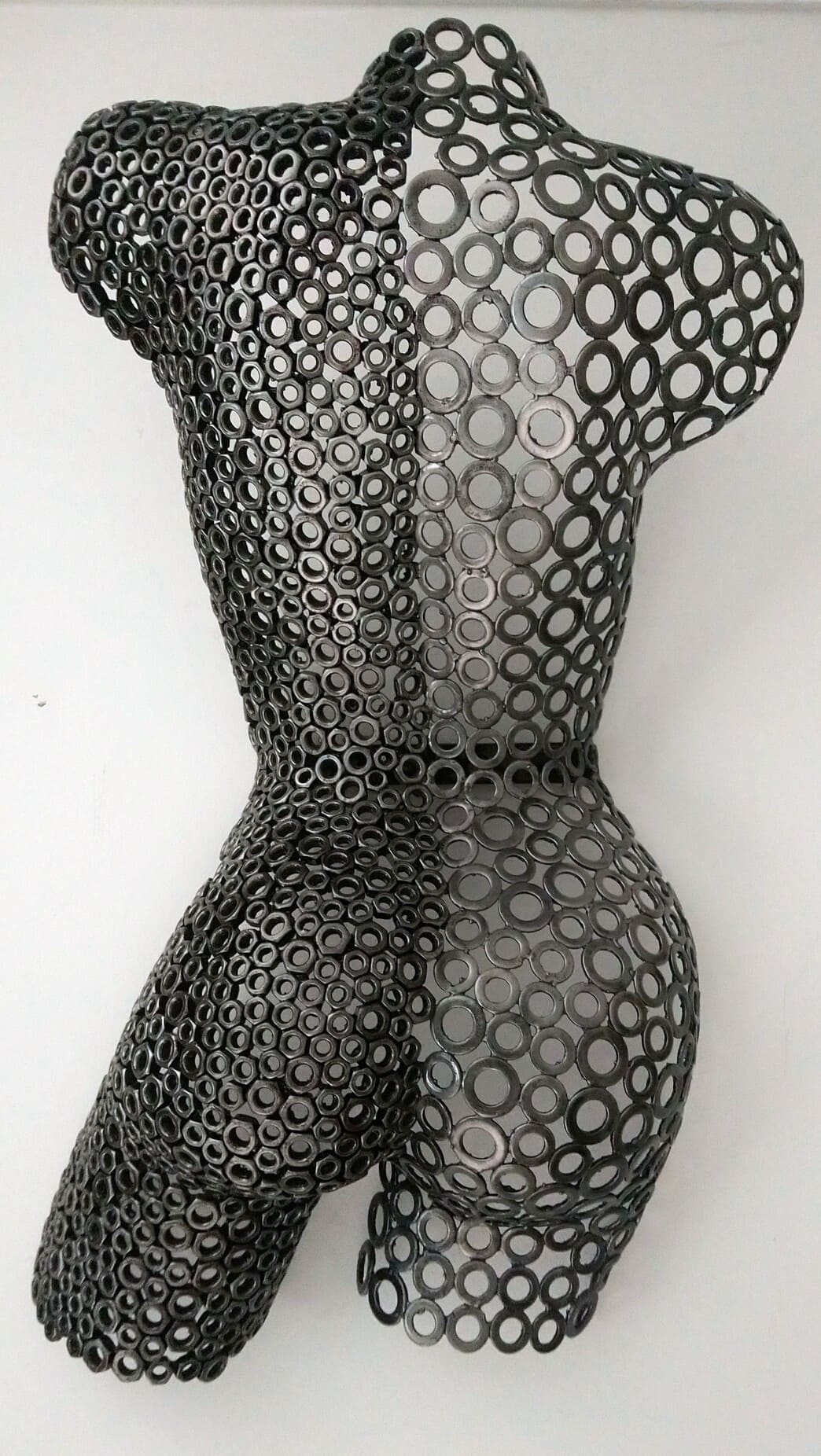 Demi-buste métal déco Clara – sculpture déco en métal, vue 3, fabrication artisanale design
