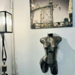 Demi-buste avec lanières métal Gina – sculpture déco en métal, vue 1, fabrication artisanale design