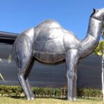 Dromadaire en métal, sculpture pour extérieur, ambiance orientale