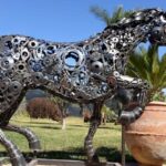 Petit cheval métal en pièces mécaniques