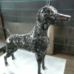 Sculpture chien en métal, compagnon déco original pour intérieur ou jardin
