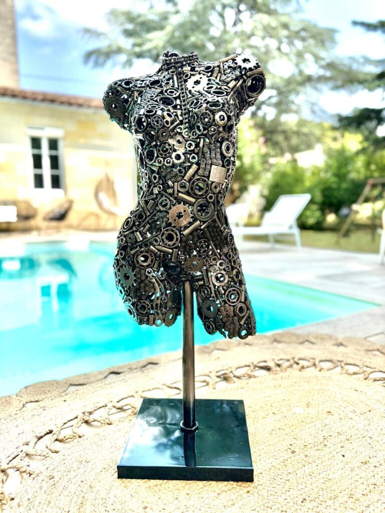 Buste femme en pièces mécaniques métal Ambre – sculpture déco en métal, vue 1, fabrication artisanale design