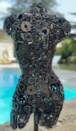 Buste femme en pièces mécaniques métal Ambre – sculpture déco en métal, vue 2, fabrication artisanale design