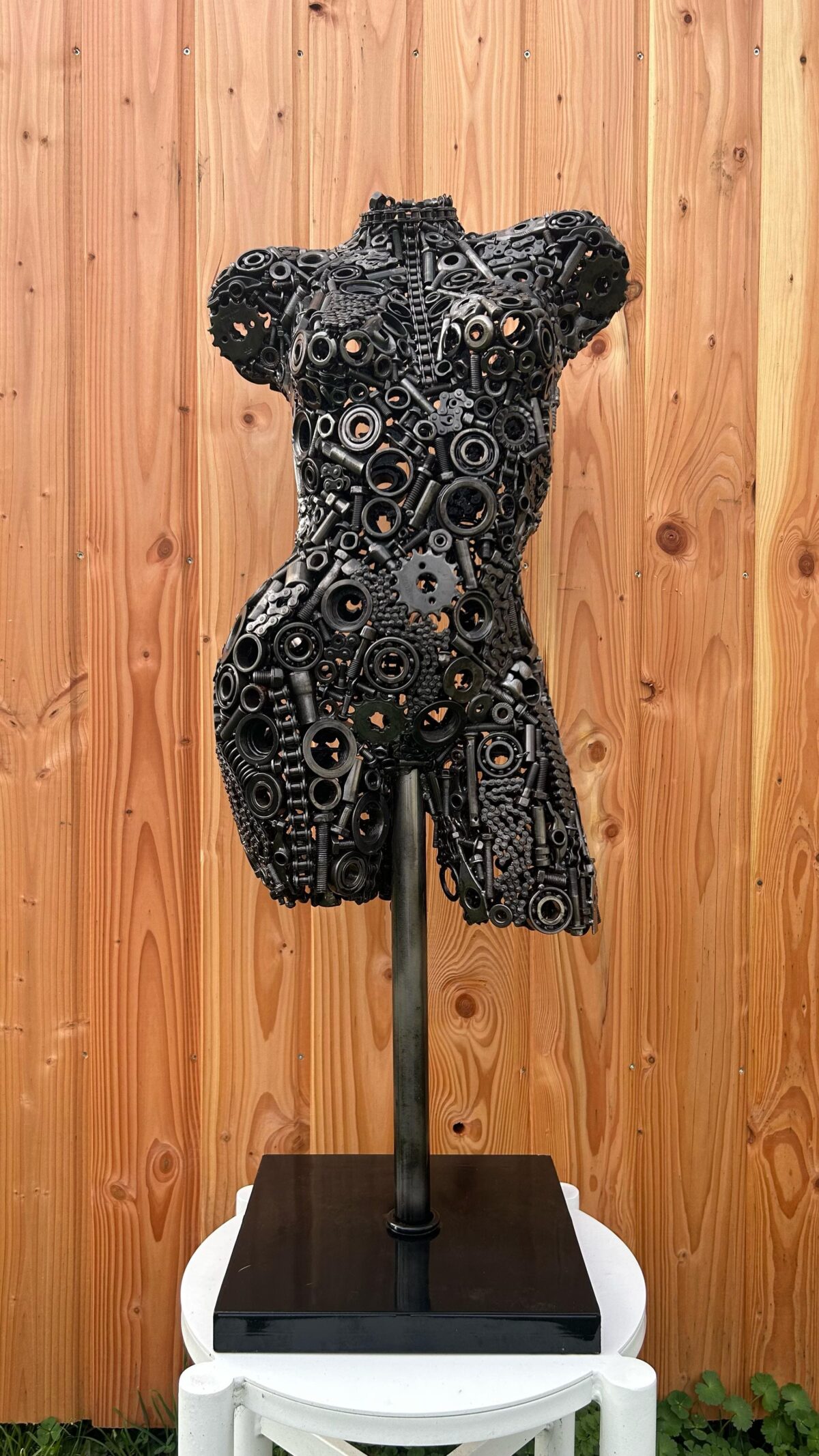 Buste femme en pièces mécaniques métal Ambre – sculpture déco en métal, vue 4, fabrication artisanale design