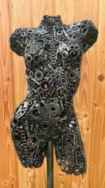 Buste femme en pièces mécaniques métal Ambre – sculpture déco en métal, vue 5, fabrication artisanale design