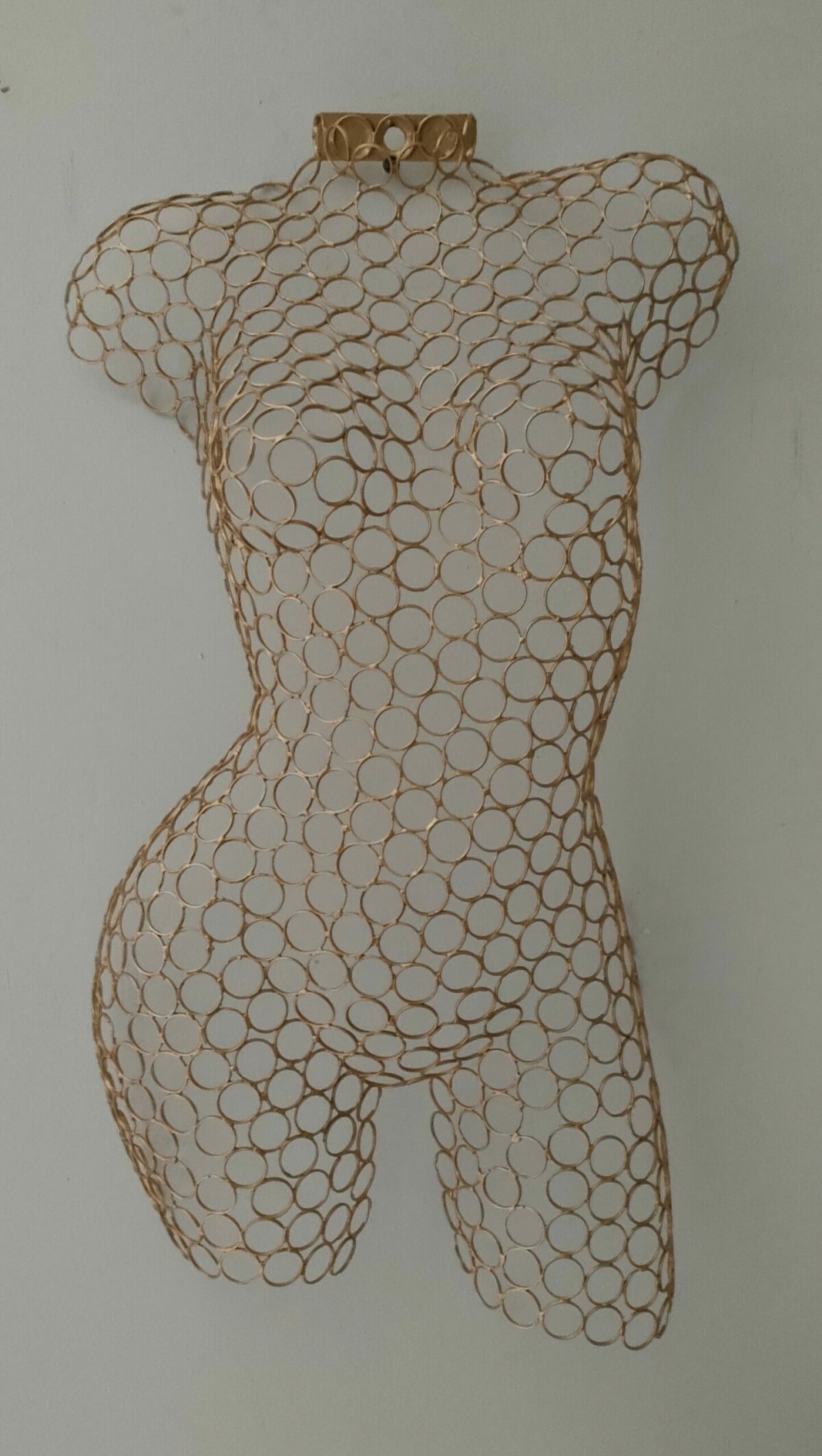 Demi-buste anneaux métal Aurore – sculpture déco en métal, vue 1, fabrication artisanale design