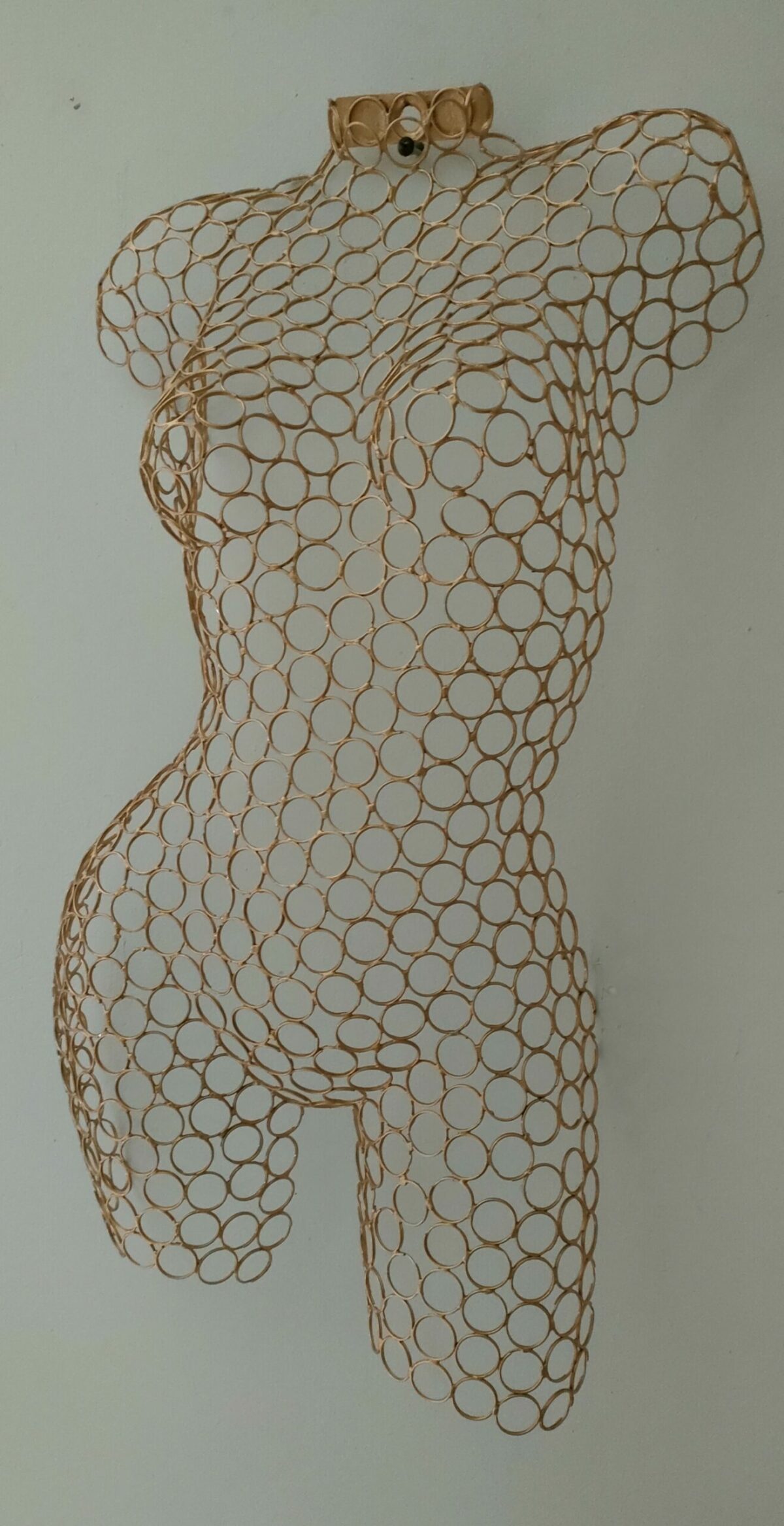 Demi-buste anneaux métal Aurore – sculpture déco en métal, vue 2, fabrication artisanale design