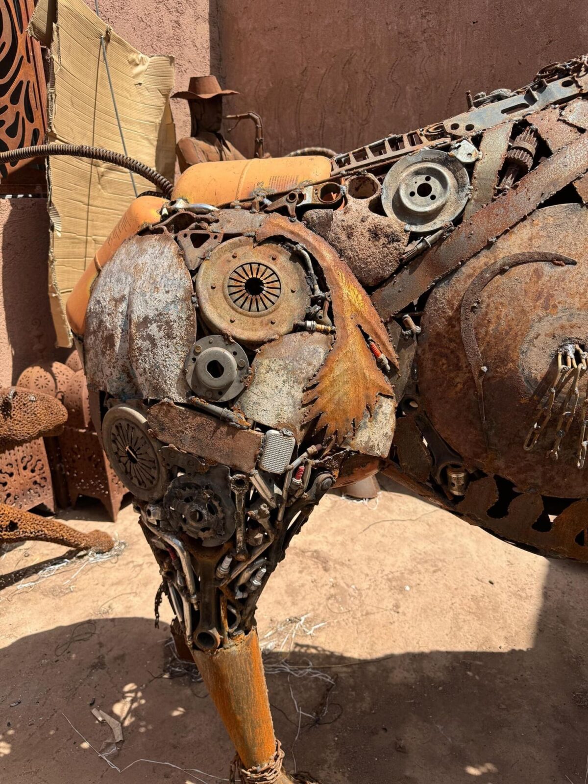 statue bison Amérique en métal recycle pour déco extérieur vue 2