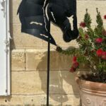 Tête de cheval sur pied haut