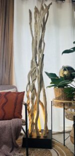 Lampe sur pied en bois flotté avec lianes importées de Thaïlande – parfaite pour un salon