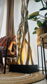 Lampe en bois flotté au design naturel, idéale pour une décoration intérieure ethnique chic