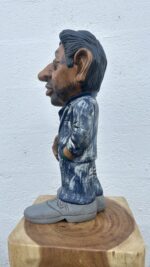 Profil gauche de Serge Gainsbourg sculpté en bois massif, pièce artisanale importée de Thaïlande