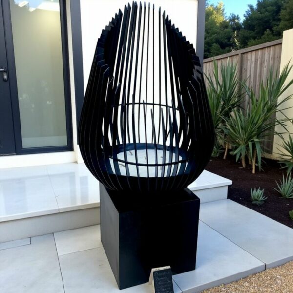 brasero bougie placé en extérieur sur terrasse